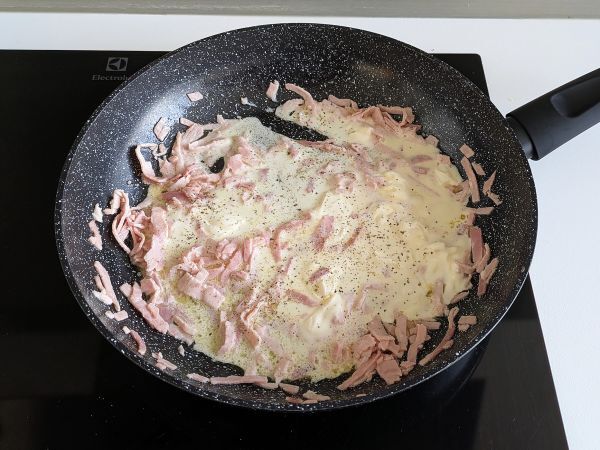 Grädde och skinka pasta: krämig, snabb och oemotståndlig! - Beredning steg 4