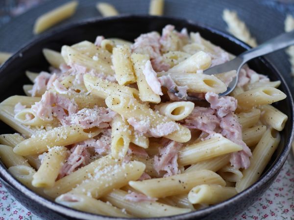 Grädde och skinka pasta: krämig, snabb och oemotståndlig! - Beredning steg 7