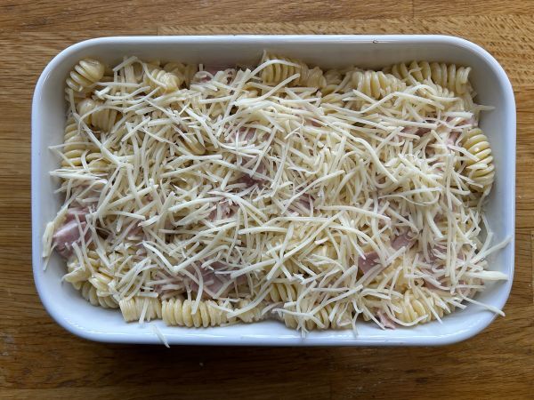 Gratin av skinka och ostpasta i airfryer - Beredning steg 3