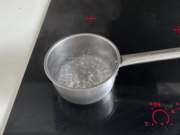 Så här gör du en enkel och perfekt bärcoulis - Beredning steg 1