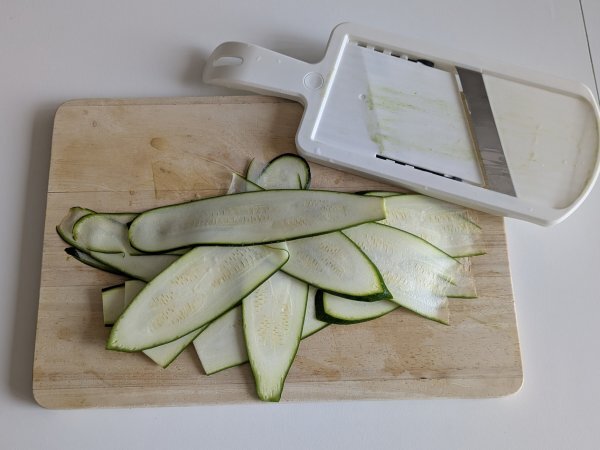 Courgette parmigiana i fritös: snabb, lätt och krispig - Beredning steg 1