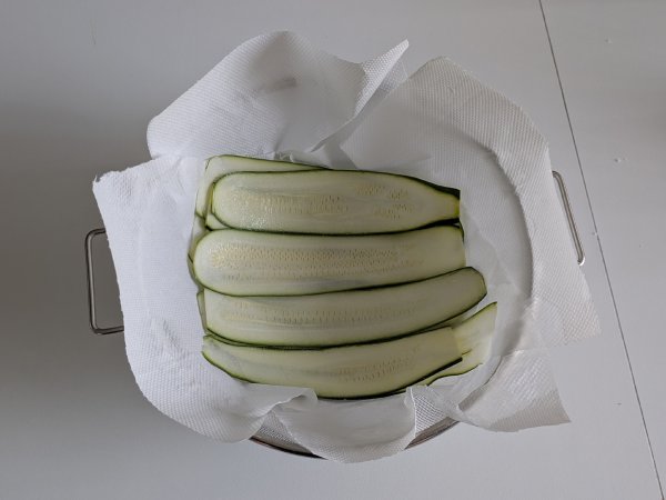 Courgette parmigiana i fritös: snabb, lätt och krispig - Beredning steg 2