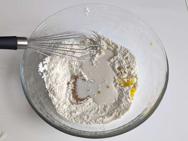 Mjuka veganska pannkakor med linägg: enkelt och äggfritt recept - Beredning steg 4