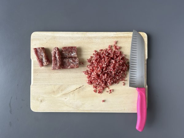 Tartar de fuet: en expressversion av den klassiska bifftartaren - Beredning steg 1