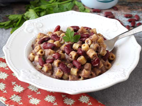 Pasta e fagioli alla veneta: Mormors krämiga och välsmakande recept - Beredning steg 6