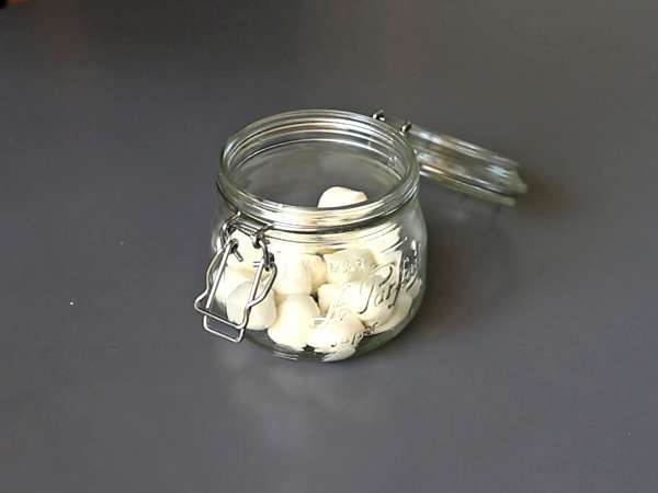 Marinerade mozzarellabollar till aperitif eller sallad! - Beredning steg 1