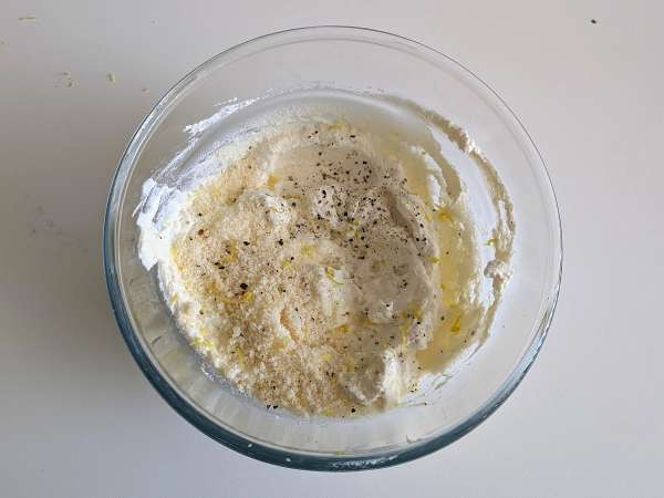 Tortelloni di bresaola fylld med rucola och ricottaost: välsmakande och klar på 10 minuter! - Beredning steg 2