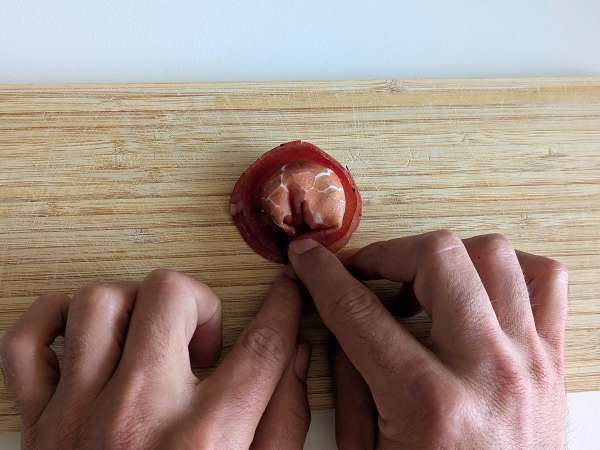 Tortelloni di bresaola fylld med rucola och ricottaost: välsmakande och klar på 10 minuter! - Beredning steg 6