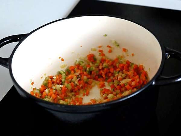 Hemlagad bolognesesås - ragù alla bolognese - Beredning steg 2