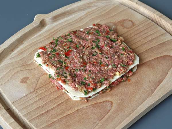 Lavash kebab med tortillas, de berömda enkla ugnsbakade kebaberna! - Beredning steg 5