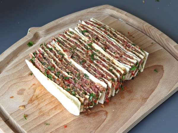 Lavash kebab med tortillas, de berömda enkla ugnsbakade kebaberna! - Beredning steg 7
