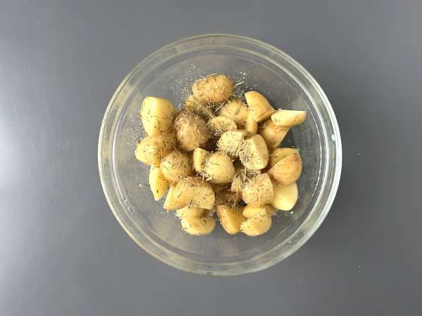 Panerad gudarnas kapris med airfryerpotatis - Beredning steg 1