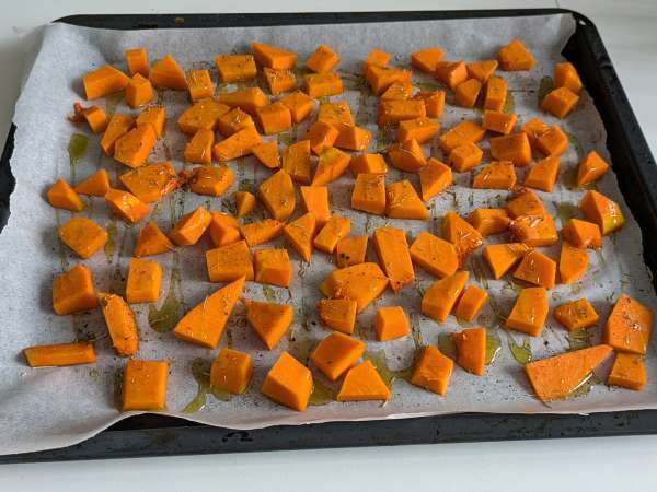 Pumpa köttfärslimpa med svamp och trådig scamorzaost: gott och enkelt bakat recept - Beredning steg 1