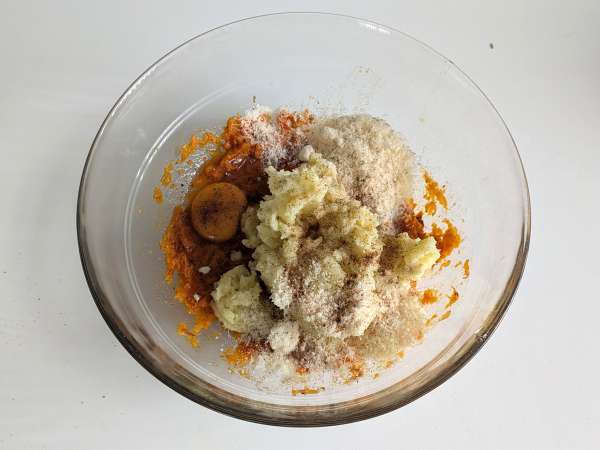 Pumpa köttfärslimpa med svamp och trådig scamorzaost: gott och enkelt bakat recept - Beredning steg 5