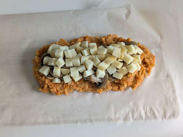 Pumpa köttfärslimpa med svamp och trådig scamorzaost: gott och enkelt bakat recept - Beredning steg 9