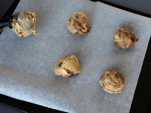 Kanelrullar, smälter i munnen och är krispiga med god smak av kanel - Beredning steg 6