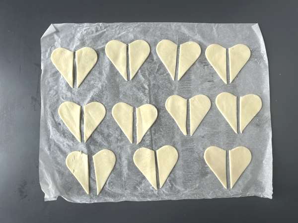 Spökbiskvier: det enklaste och roligaste Halloween-receptet att göra med barn - Beredning steg 2