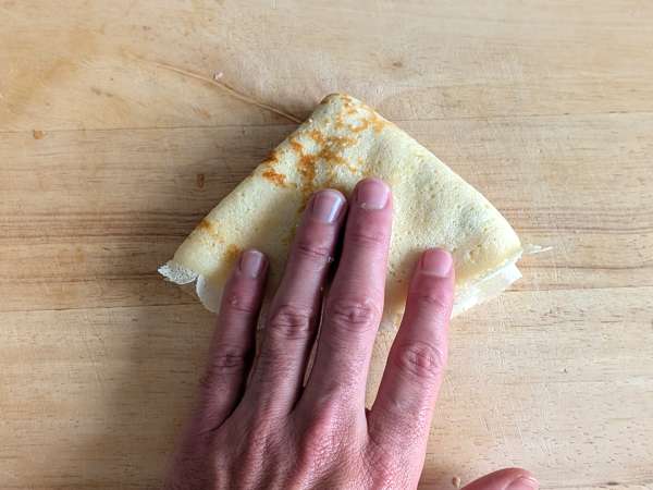 Crespelle ricotta och champinjoner: det perfekta krämiga vegetariska receptet för alla tillfällen - Beredning steg 10