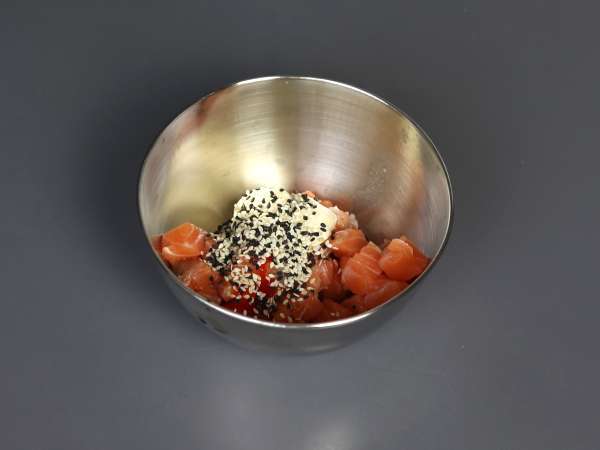 Asiatiska tacos: laxtartar i rischips - Beredning steg 4