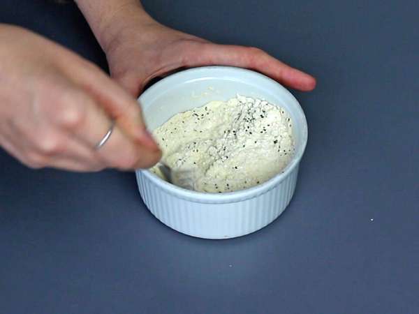 Superenkel proteinkaka med röd frukt - Beredning steg 1