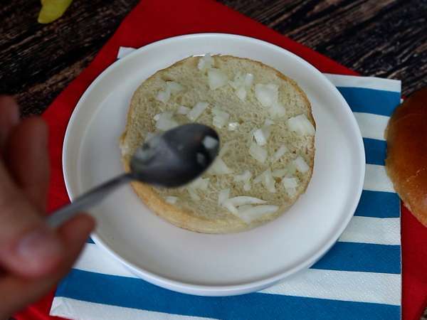 Cheeseburger, den berömda burgaren som alla älskar! - Beredning steg 3