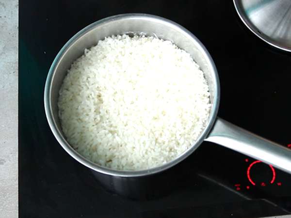 Onigiri med äggulor konserverade i sojasås - Beredning steg 3