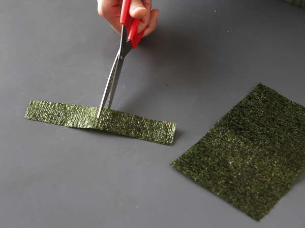 Onigiri med äggulor konserverade i sojasås - Beredning steg 4