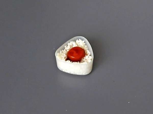 Onigiri med äggulor konserverade i sojasås - Beredning steg 5