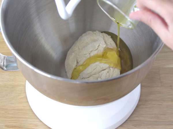 Fuktig Margherita-pizza - Beredning steg 3