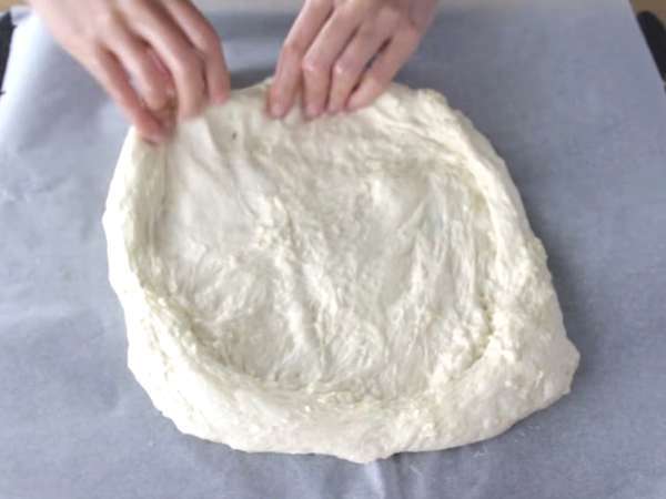 Fuktig Margherita-pizza - Beredning steg 7