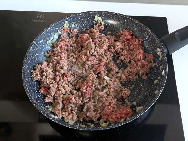 Burgerbröd för luftfrysning: perfekt för en snabb och välsmakande middag - Beredning steg 1