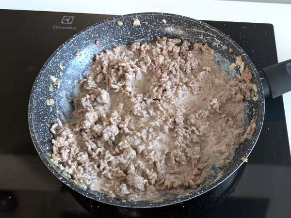 Burgerbröd för luftfrysning: perfekt för en snabb och välsmakande middag - Beredning steg 2