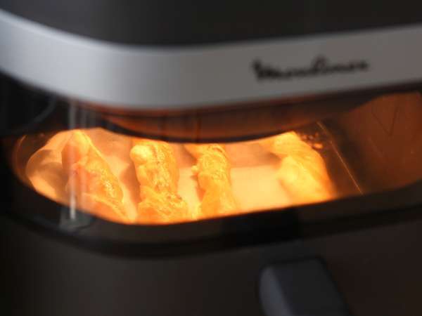 Flakiga ostsnurror med Airfryer - Beredning steg 7