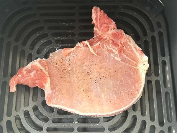 Hur tillagar man en fläskkotlett i Airfryer? - Beredning steg 2