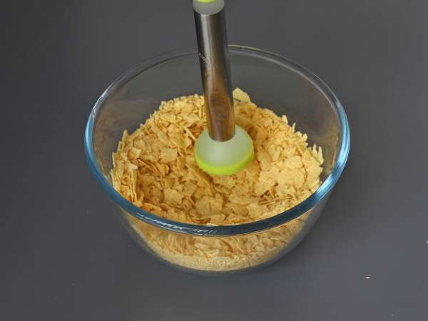 Chokladpraliner i sandrosor - Beredning steg 1