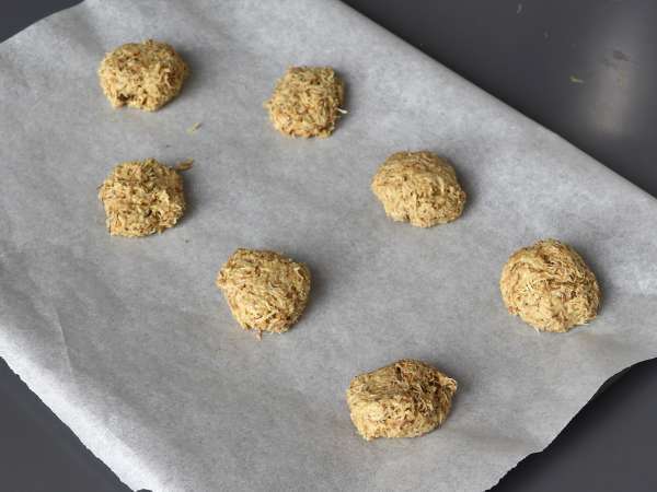 Dubai chewy cookies, det virala receptet på mochis med pistasch- och kadaiffyllning - Beredning steg 4