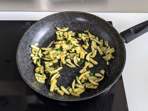 Courgette Carbonara: det vegetariska receptet som är lätt att göra - Beredning steg 3