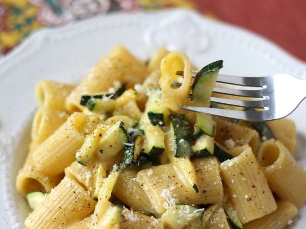 Courgette Carbonara: det vegetariska receptet som är lätt att göra - Beredning steg 10