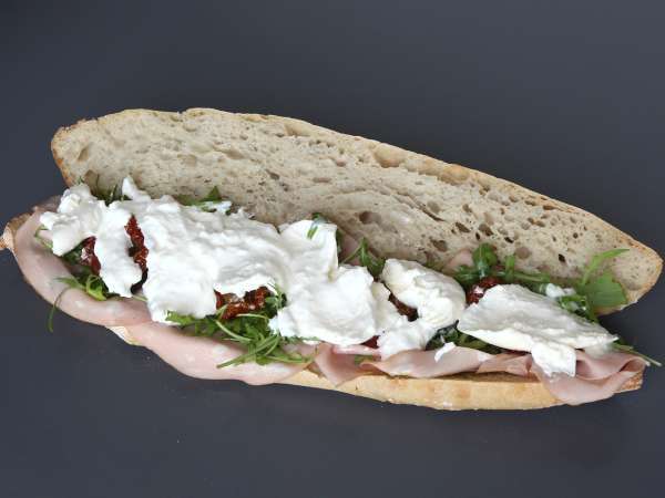 Italiensk gourmetsmörgås med mortadella och burrataost - Beredning steg 5