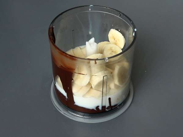Choklad- och banankrämsefterrätt med bara 3 ingredienser! - Beredning steg 2