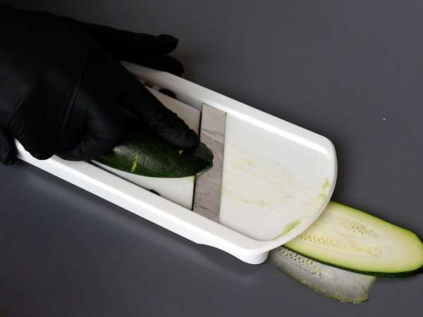 Tarteletter med pesto och zucchini: ett enkelt recept som doftar precis som sommaren! - Beredning steg 1