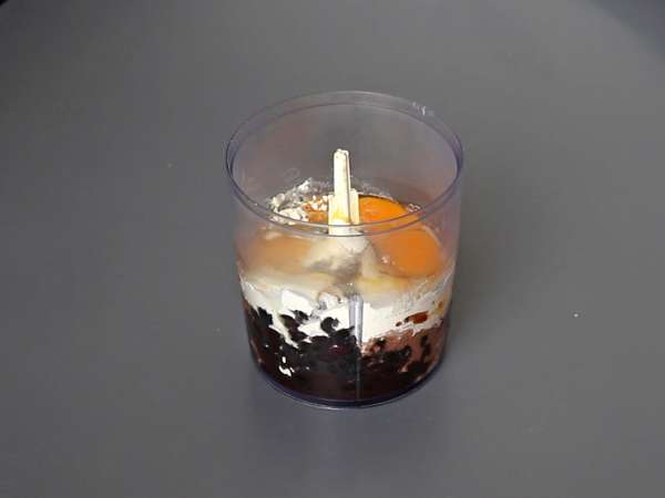 Proteinrik chokladfondant: ett enkelt recept med vassle som är lätt att tillaga - Beredning steg 1