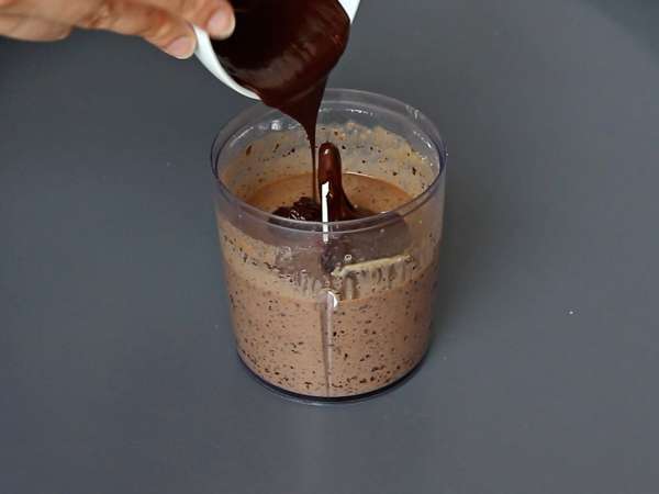 Proteinrik chokladfondant: ett enkelt recept med vassle som är lätt att tillaga - Beredning steg 2