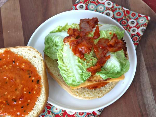 Kycklingburgare med koreansk panering: krispig, kryddig och riktigt läcker - Beredning steg 6