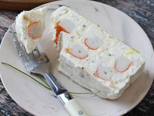 Surimi-terrin utan tillagning: en enkel kall förrätt som passar perfekt till sommaren - Beredning steg 11