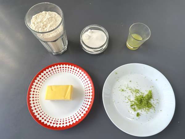 Smörkakor med lime och glasyr - Beredning steg 1