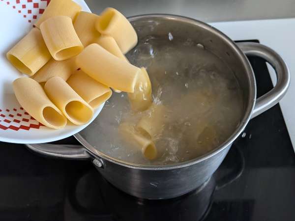 Pasta med paprika och mynta: krämig och doftande - Beredning steg 6