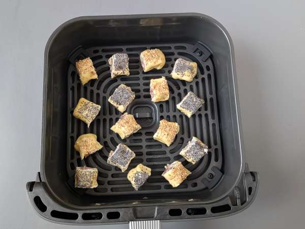 Korv- och ostbollar i luftfritösen - Beredning steg 9
