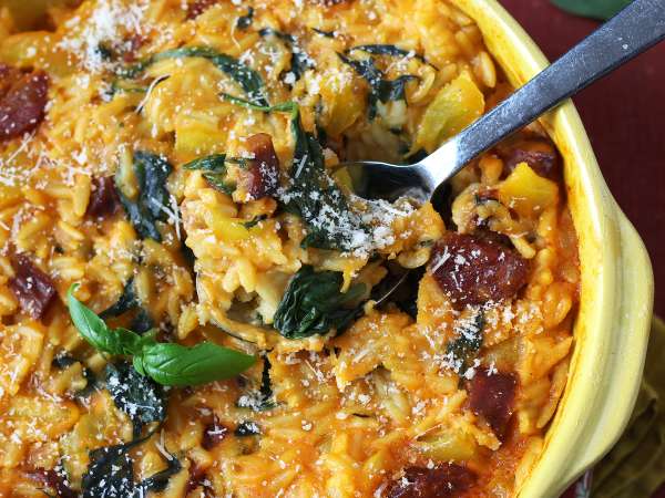 One pot-orzo med paprika, chorizo och spenat - Beredning steg 7