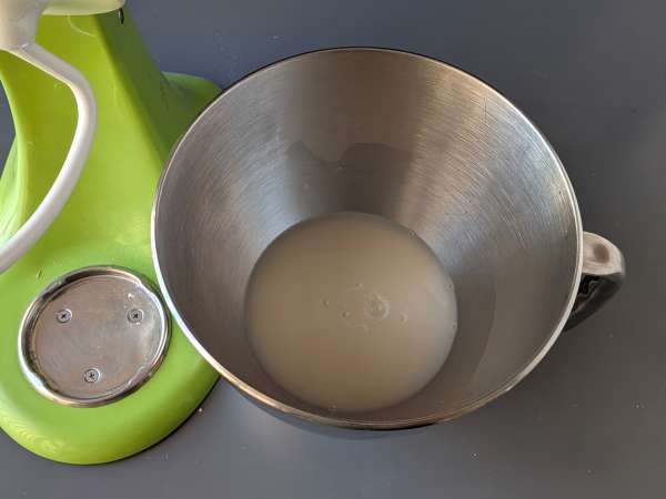 Rustik focaccia med lök och rosmarin - Beredning steg 1